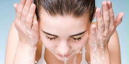 是否正确洗脸对人的影响有多大？附正确洗脸方式